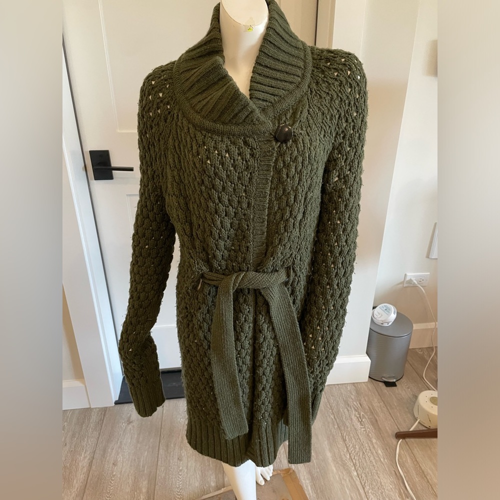 Vince dark green tie front one button cardigan size small. Used with pilling